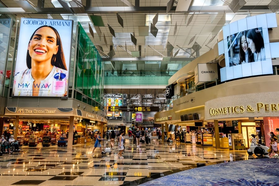 シンガポール空港には素晴らしいショッピング施設がたくさんあります